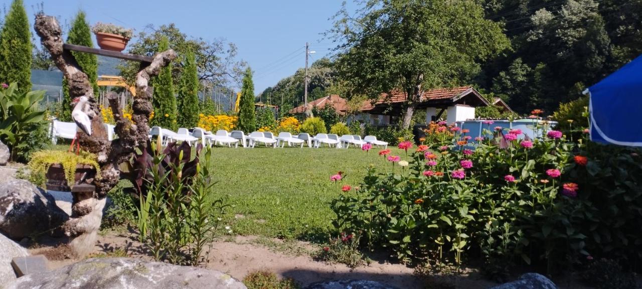 Къща За Гости Джонсън Ribaritsa Buitenkant foto