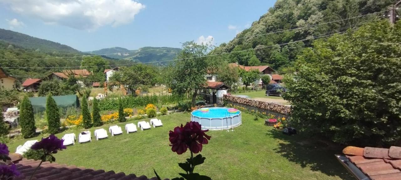 Къща За Гости Джонсън Ribaritsa Buitenkant foto
